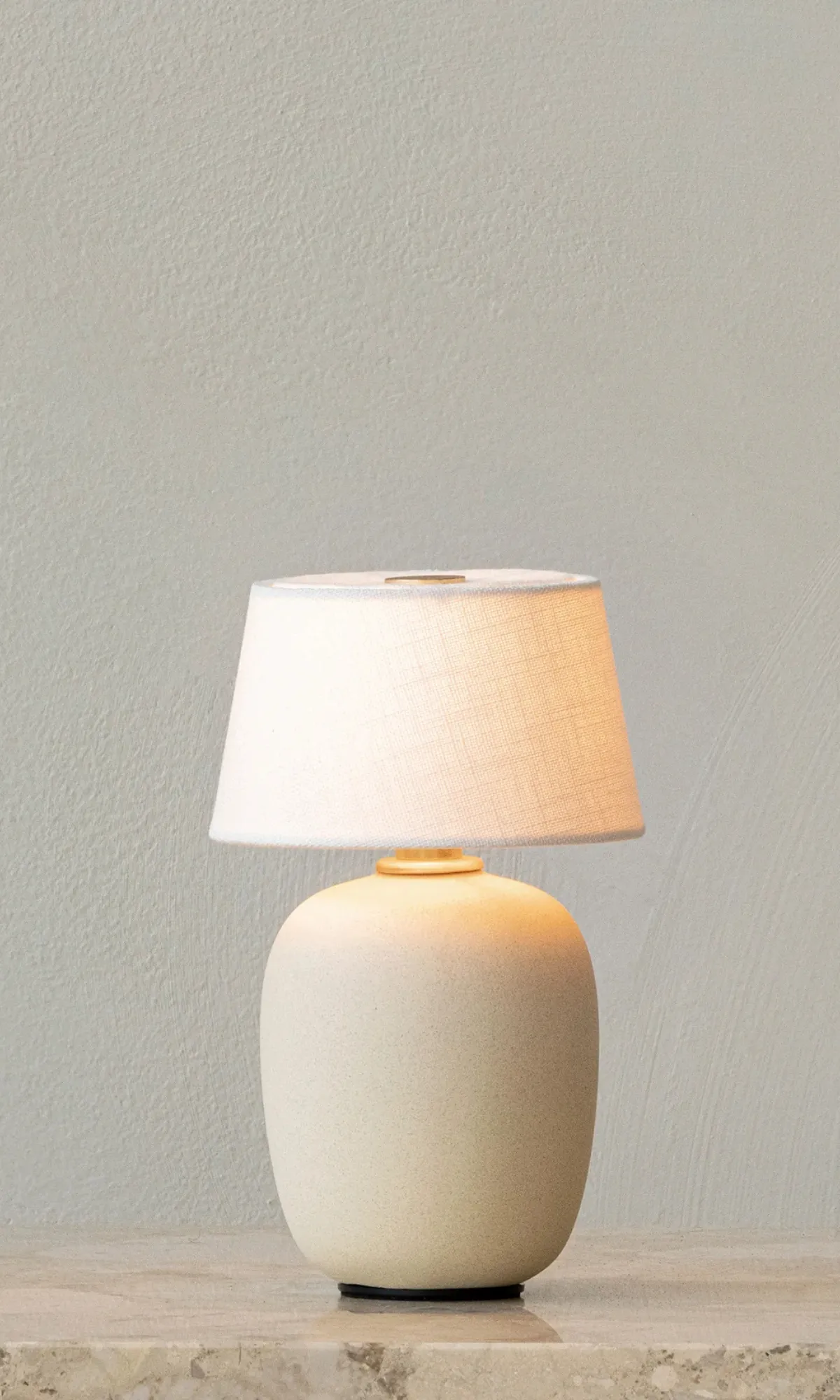 AUDO CPH | Torso Table Lamp Portable