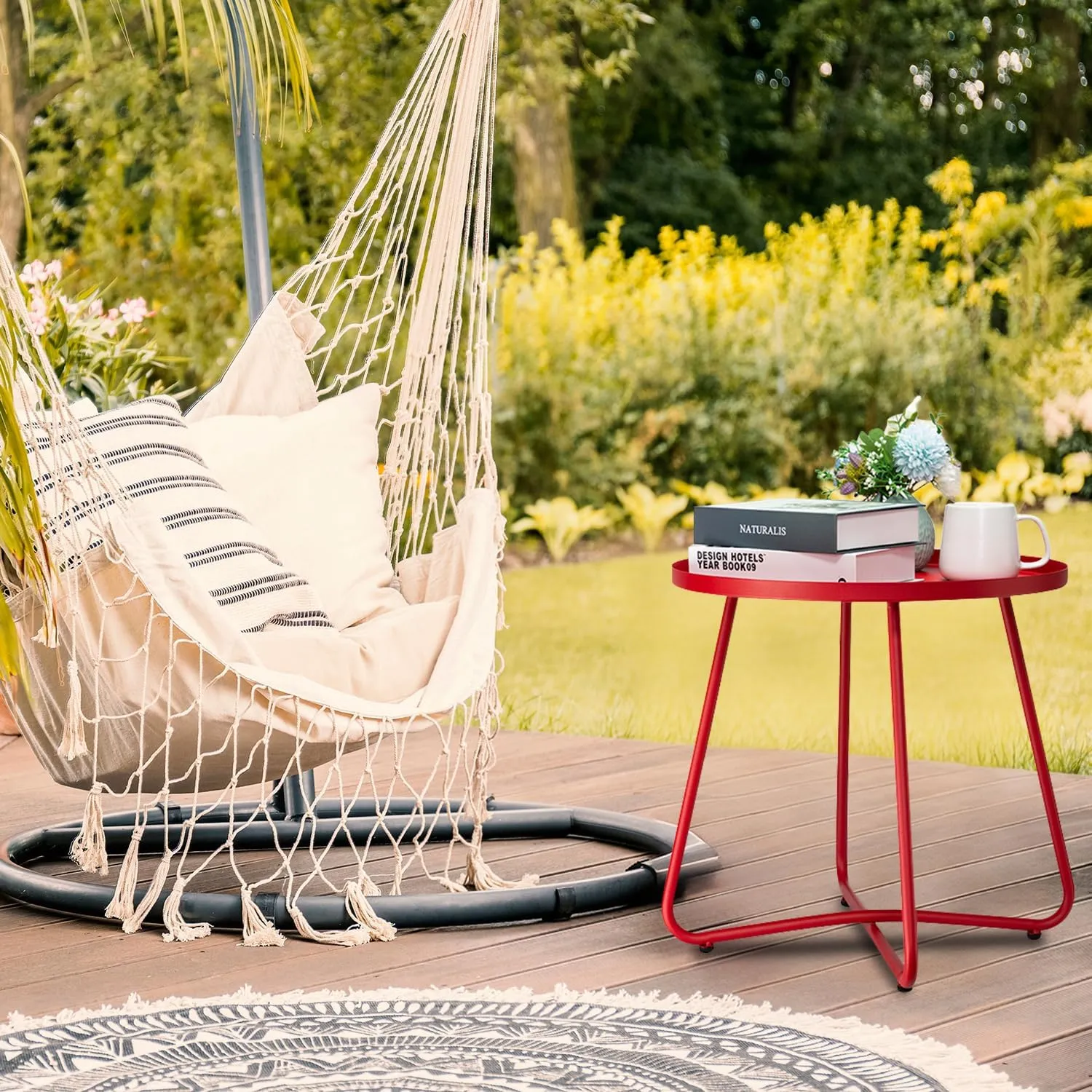 danpinera Outdoor Side Tables, Weather Resistant Steel Patio Side Table, Small Round Outdoor End Table Metal Side Table for Patio Yard Balcony Garden Bedside (Red)