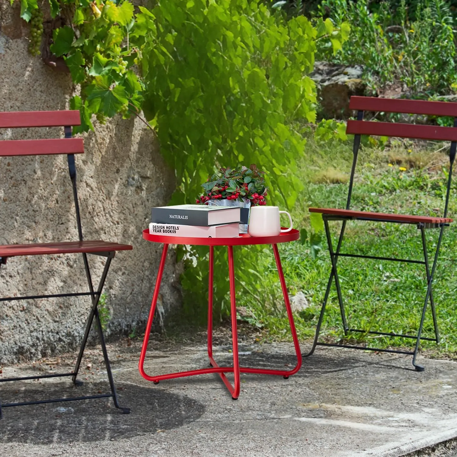 danpinera Outdoor Side Tables, Weather Resistant Steel Patio Side Table, Small Round Outdoor End Table Metal Side Table for Patio Yard Balcony Garden Bedside (Red)
