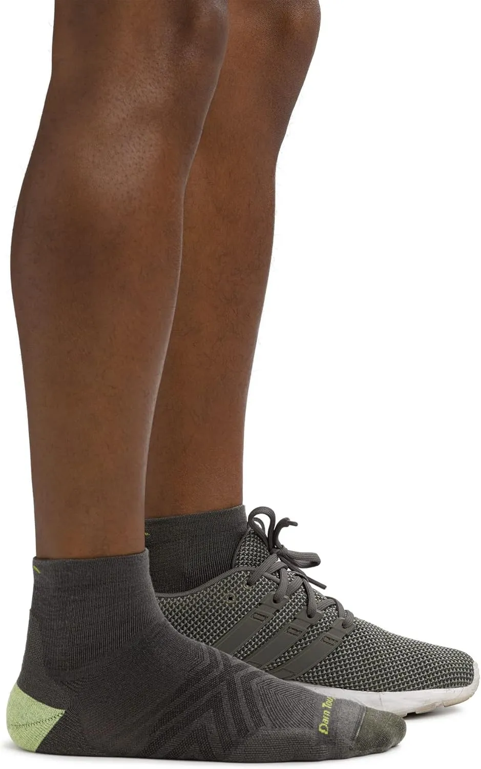 Darn Tough Men's Run 1/4 Ultra-Lightweight with Cushion Sock (Style 1040)