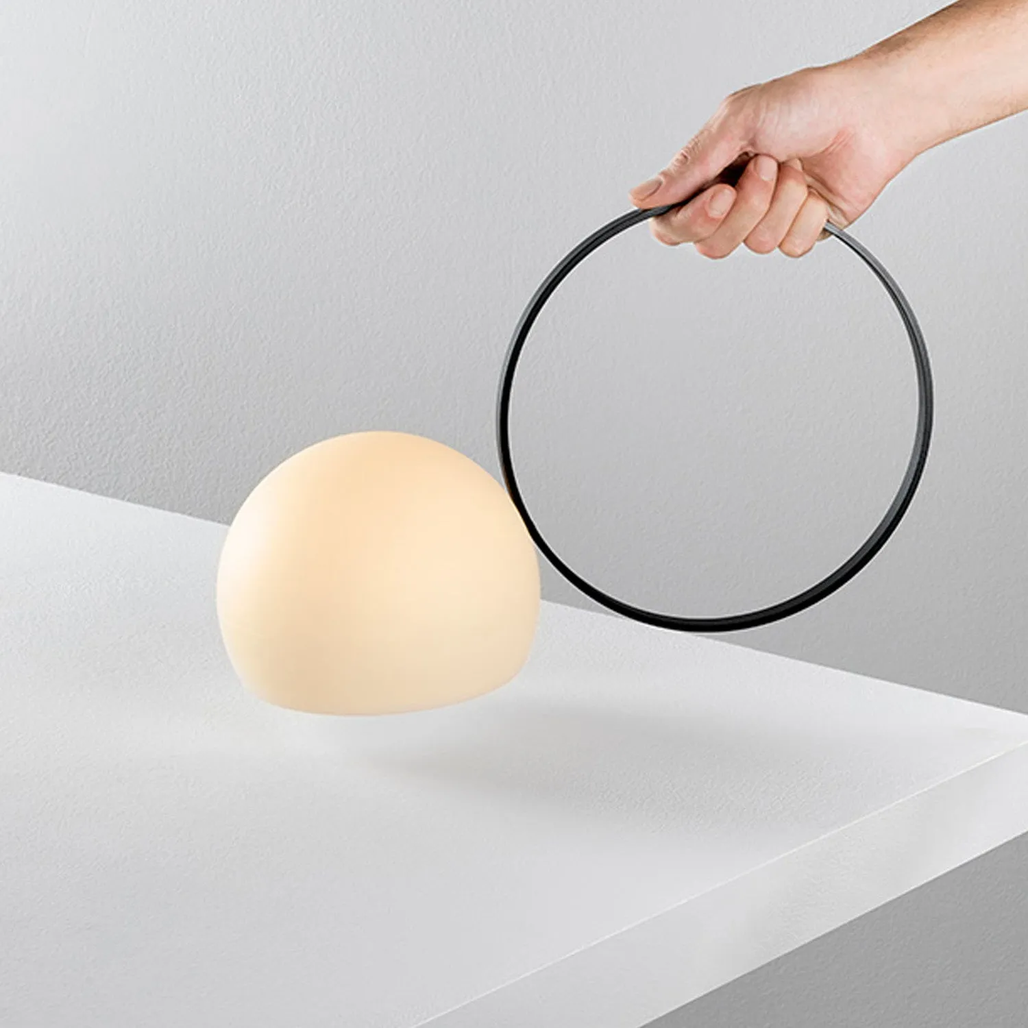 Estiluz Circ Portable Outdoor Table Lamp