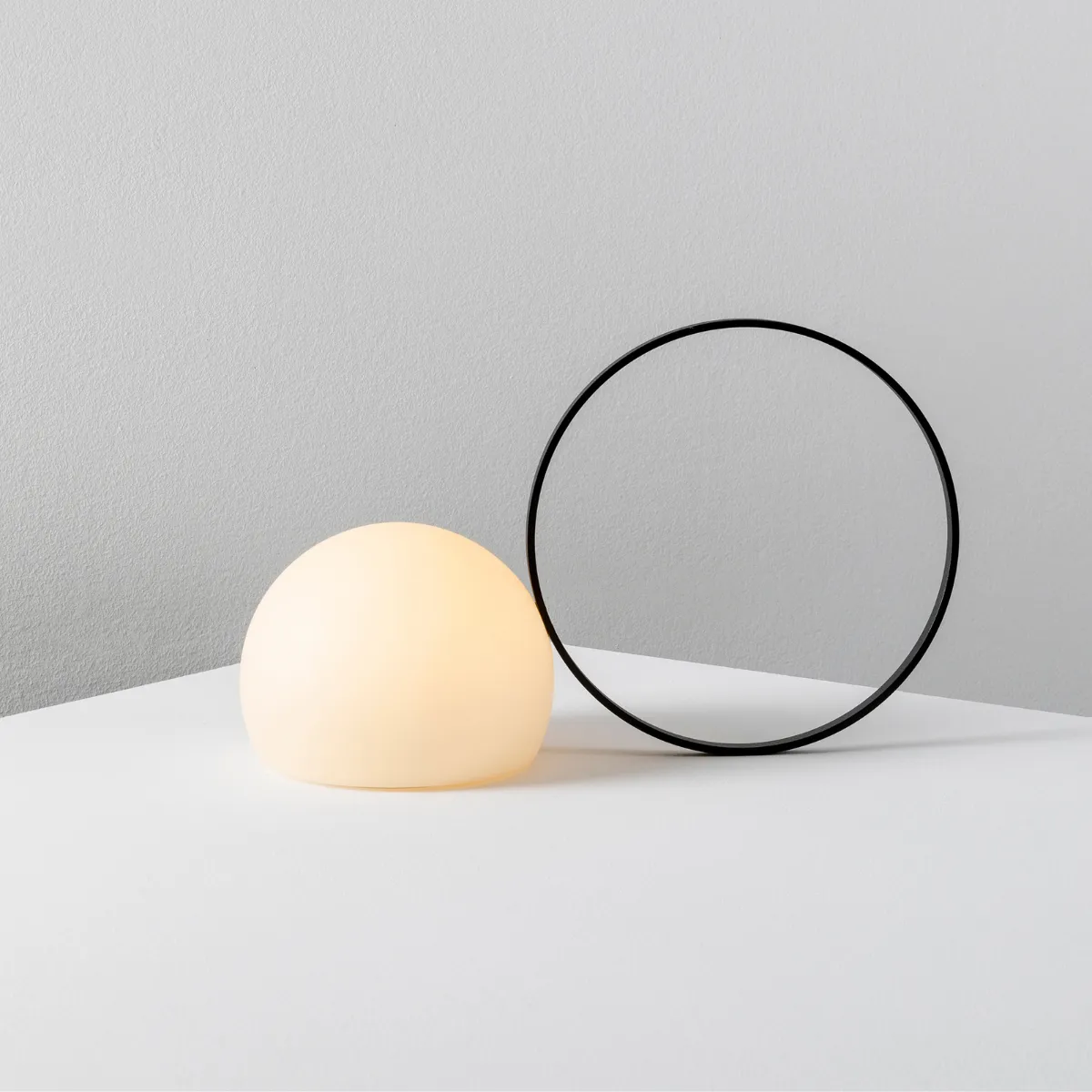 Estiluz Circ Portable Outdoor Table Lamp