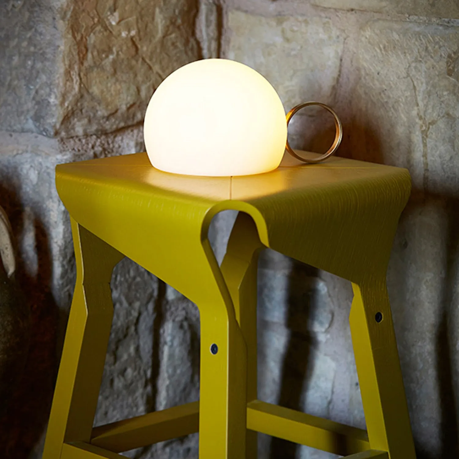 Estiluz Circ Portable Outdoor Table Lamp