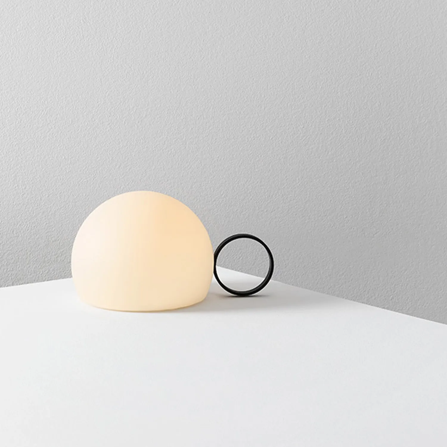 Estiluz Circ Portable Outdoor Table Lamp
