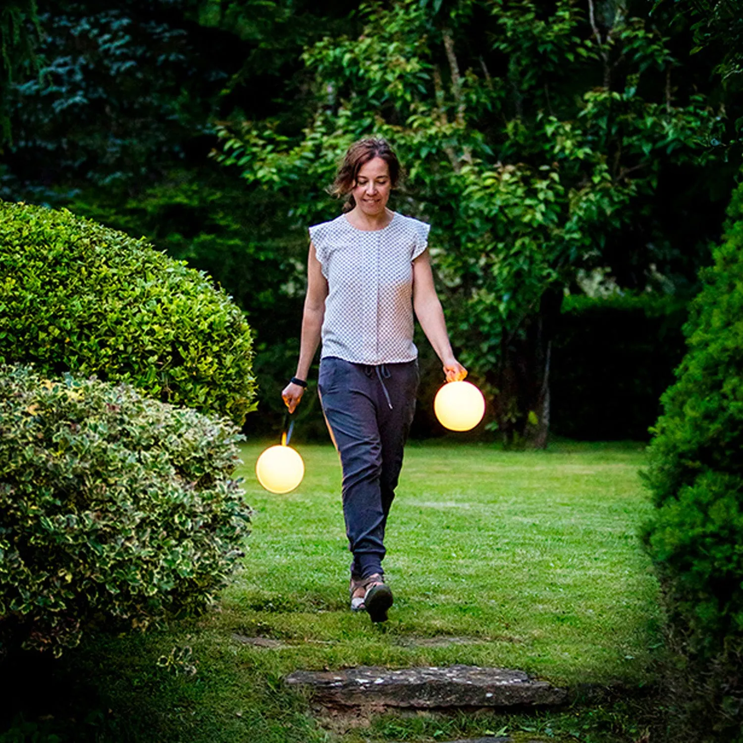Estiluz Circ Portable Outdoor Table Lamp