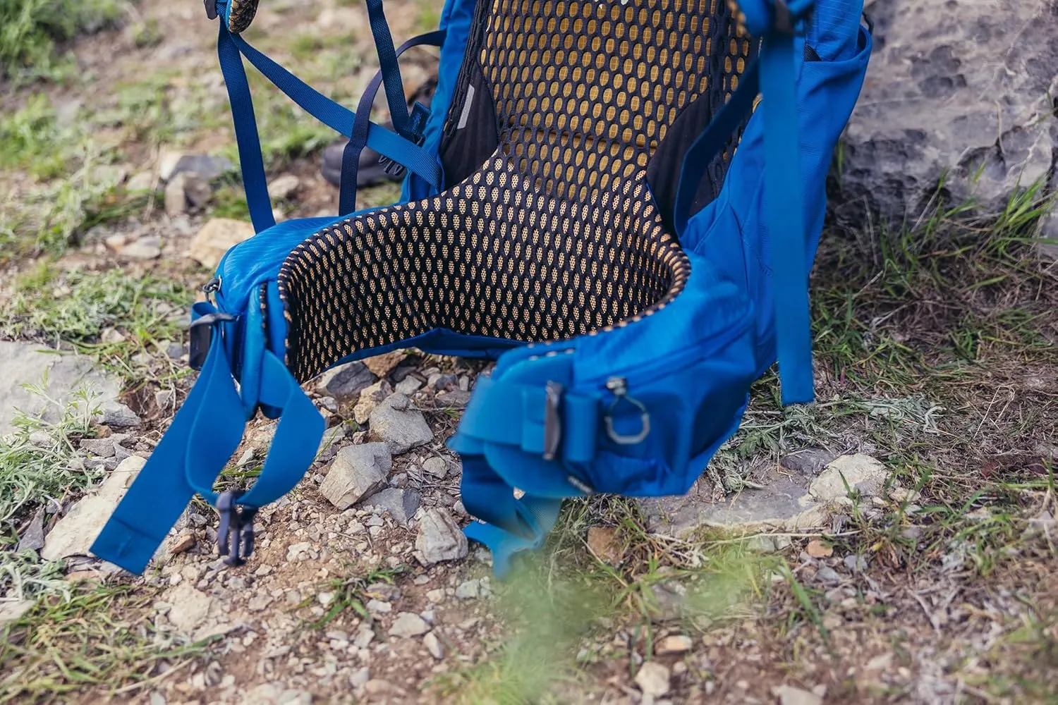 Gregory Katmai 65L Unisex Backpacking Pack, Ventilated Backpanel, Built-In Hydration Attachment for Bladder (Reservoir Not Included), Small/Medium, Oxide Green