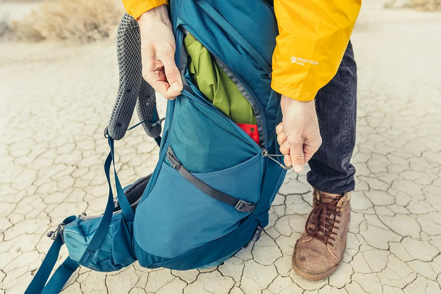 Gregory Paragon 58L Unisex Lightweight Backpacking Pack, Breathable Backpanel, Raincover Included, Water Bladder Sleeve (Reservoir not Included), Medium/Large, Ferrous Orange