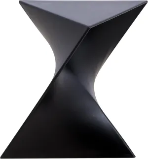 LeisureMod 15.75" Black Stackable Side Table - Weather-Resistant Triangular Plastic Accent End Table for Living Room, Backyard, or Lawn.