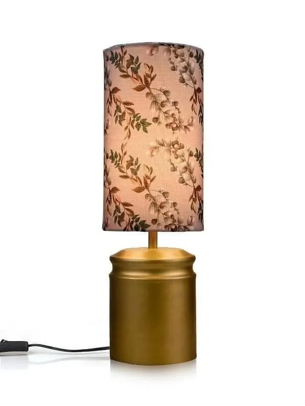 Metal Golden Table Lamp With Creeper Print Shade