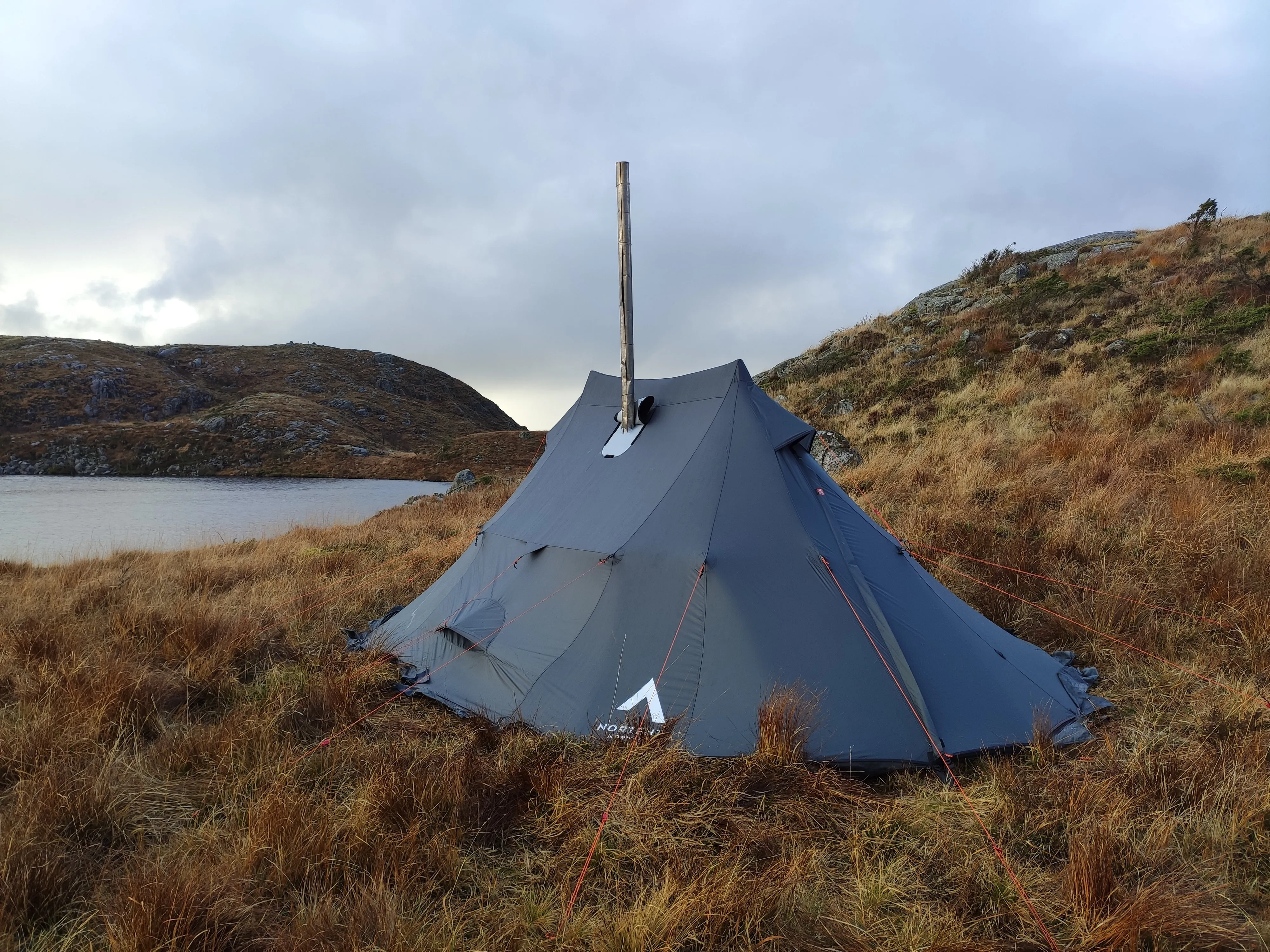 NorTent Koie 7- Winter Hot Tent for 7 People