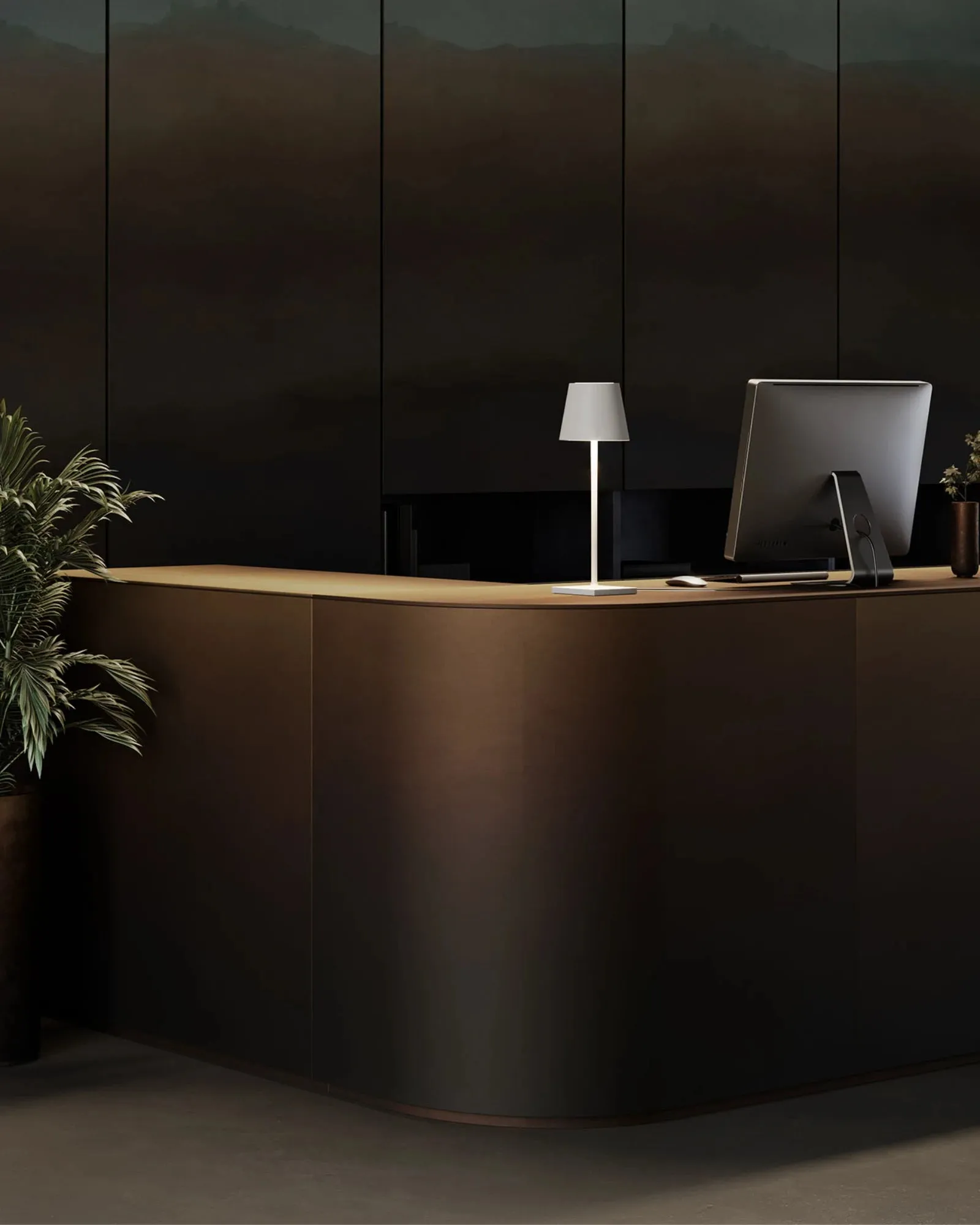 Poldina 230v Table Lamp