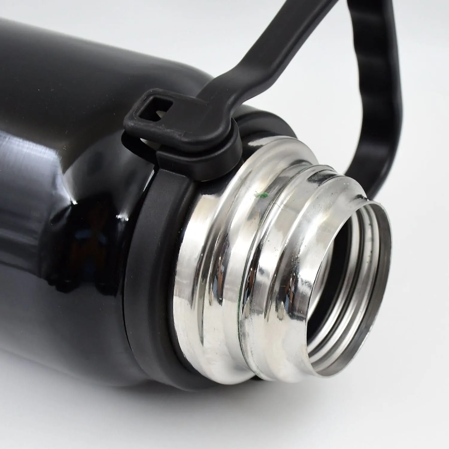 Stainless Steel Vacuum Insulated Water Bottle – 1200 ml