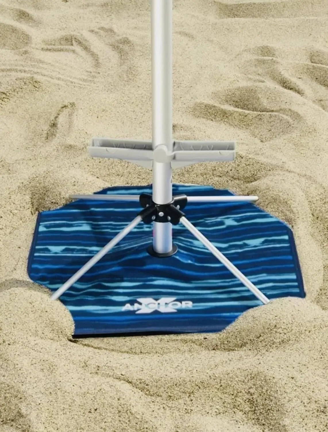 T0MMY BAHAMA 8 ft Beach Umbrella with wind vent and sand anchor