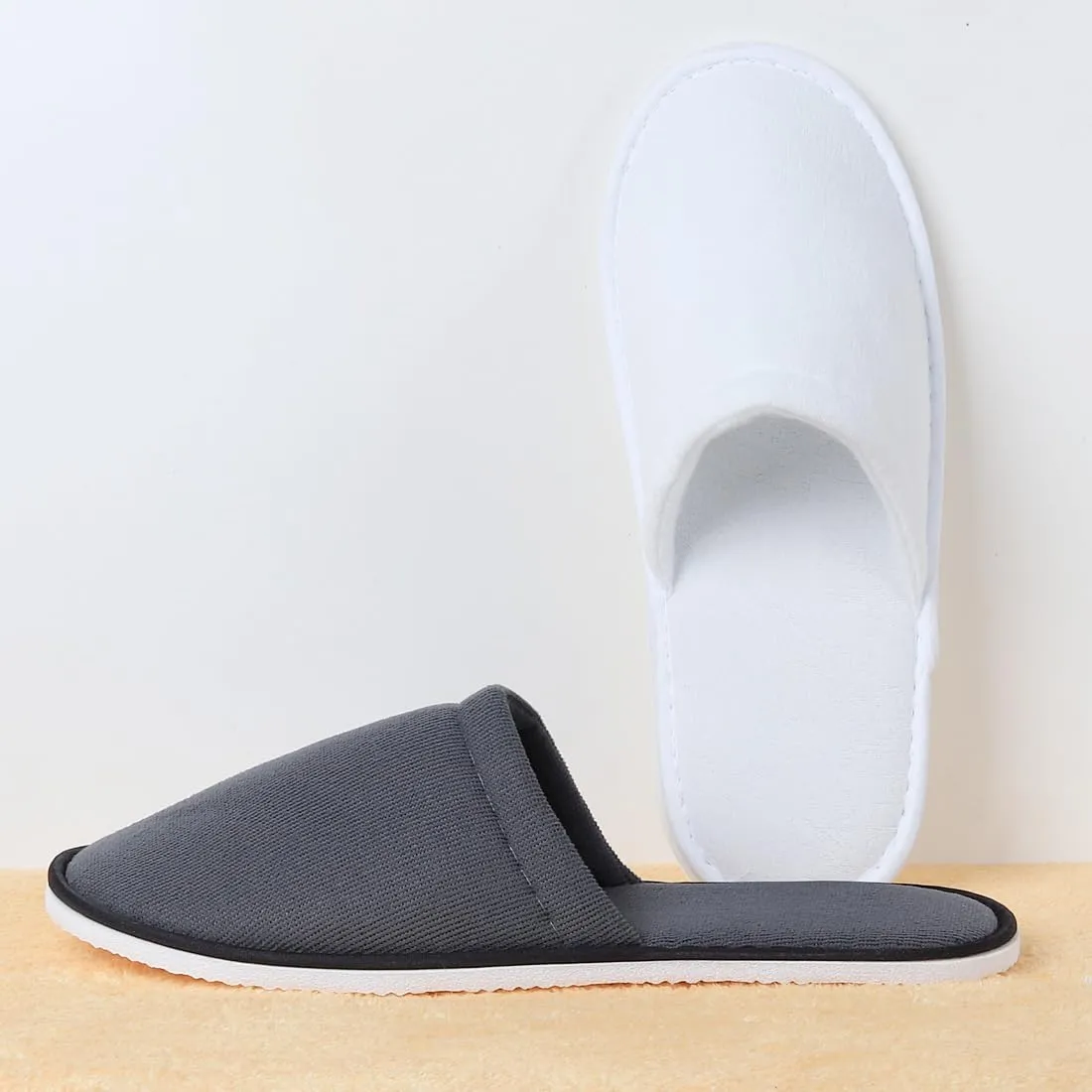 Yeios 10-20 Pairs Disposable Slippers for Guests Hotel Slippers Bulk Spa Slippers Closed Toe House Slippers Guest Slippers Bulk for Adult for Men and Women