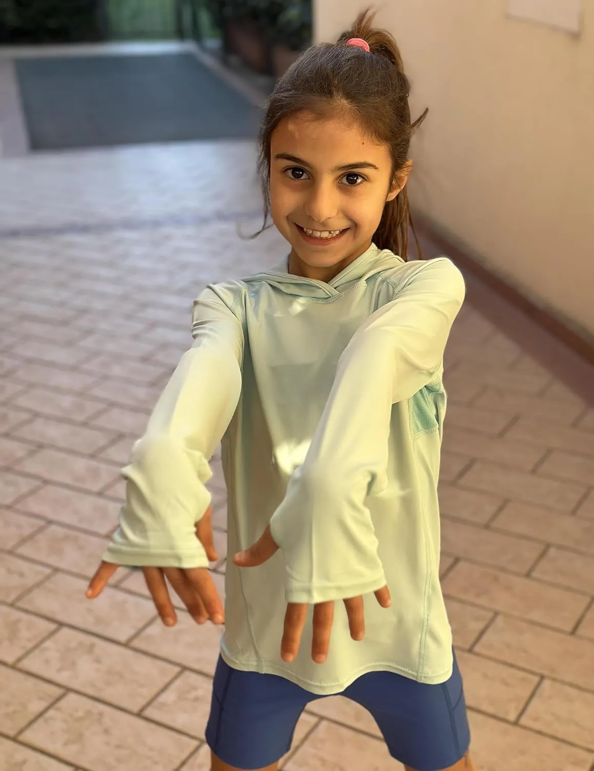 Zaclotre Kids UPF 50  Sun Shirt Girls Quick Dry Sun Protection Clothing Athletic Hoodie with Thumbholes